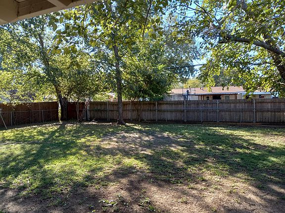 4th image of 769 Ponderosa Dr