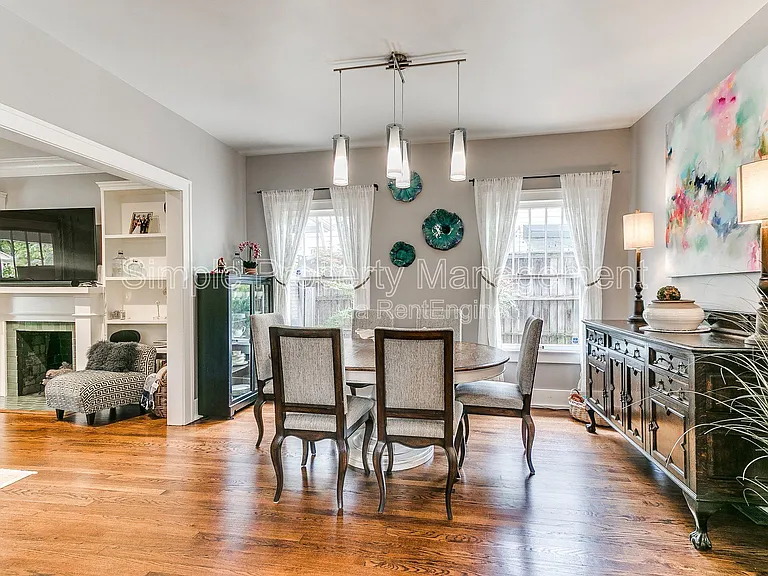 223 NW 21st St — Photo 7