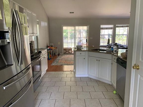 3rd image of 2585 Palmetto Hall Blvd