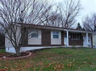 150 N Saint Charles St, Florissant, MO 63031