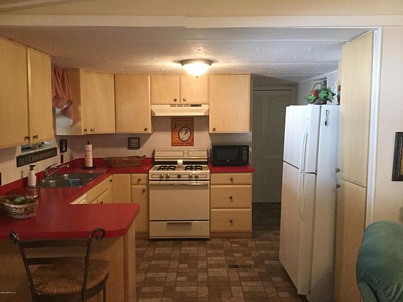 5th image of 11603 Ancona Dr W