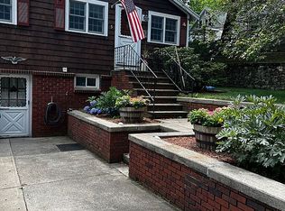 5 Mansion Rd, Wayland, MA 01778