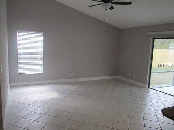 5th image of 3276 Hillmont Cir