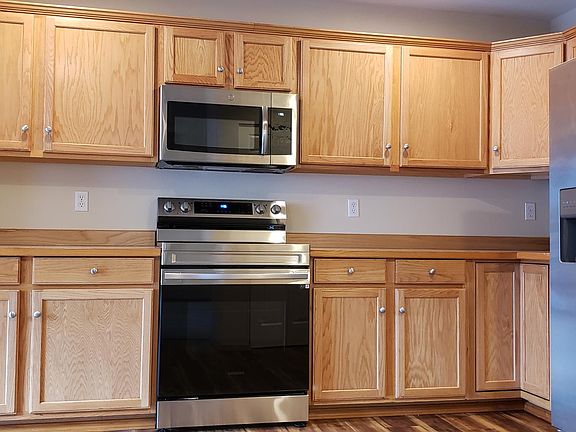 2nd image of 1516 151st St SW