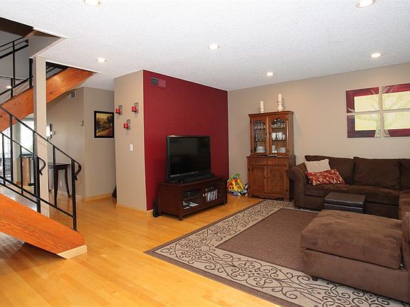 4th image of 1510 Rhinecliff Way