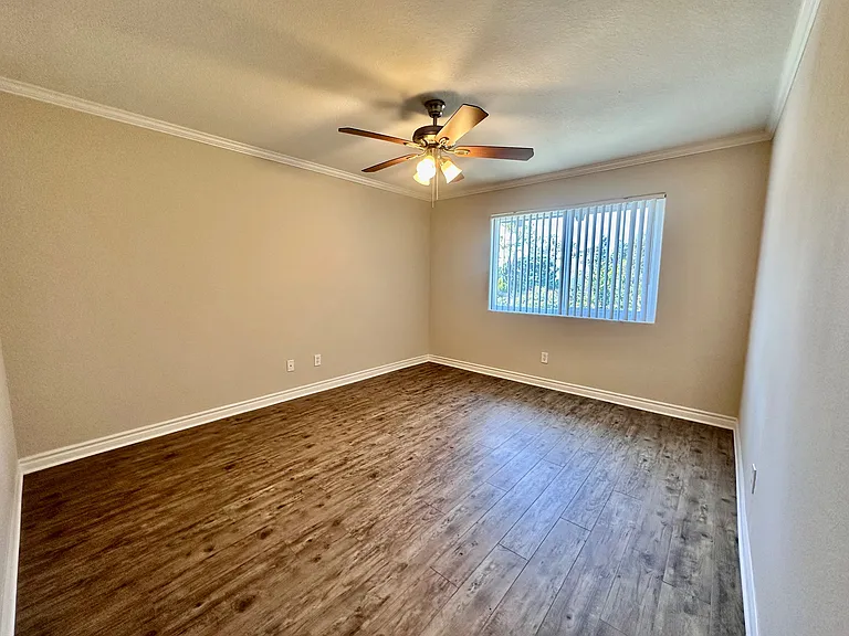 1x1 bedroom area