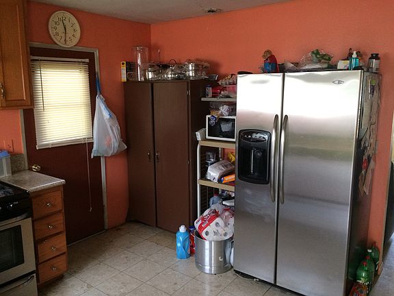 5th image of 3727 Stichman Ave