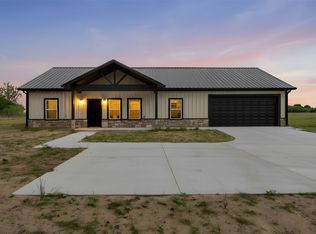 121 Brazier Rd, Ennis, TX 75119