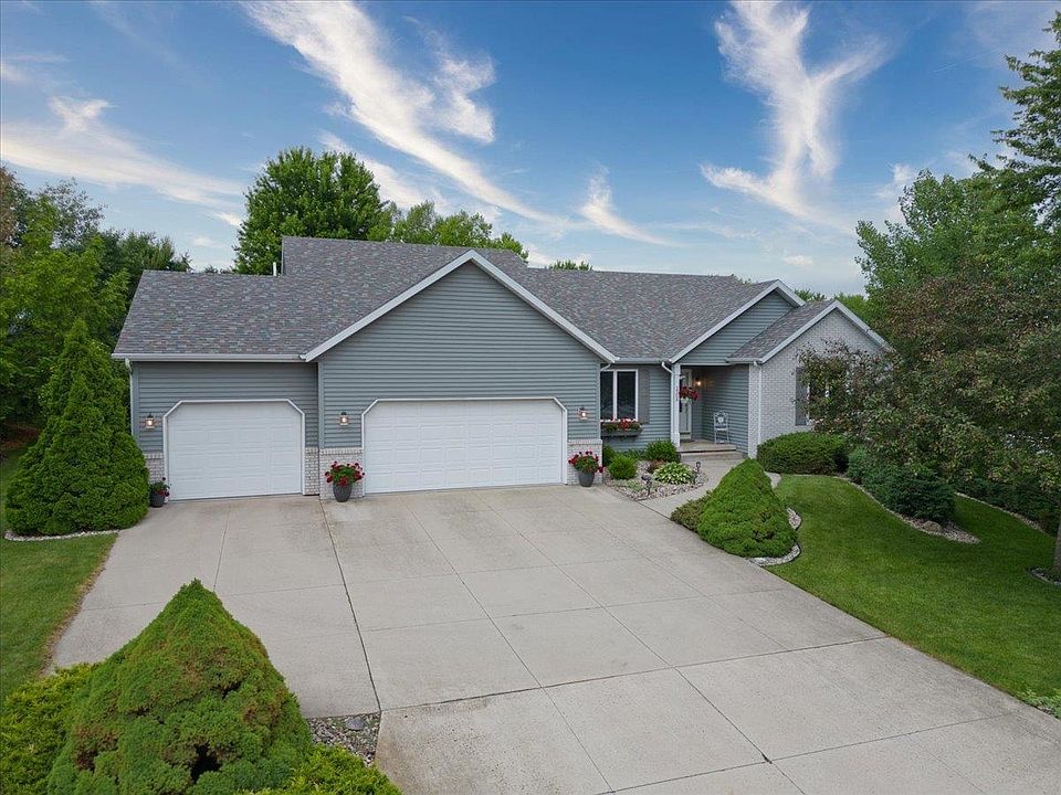 1st image of 2308 Dynes Way
