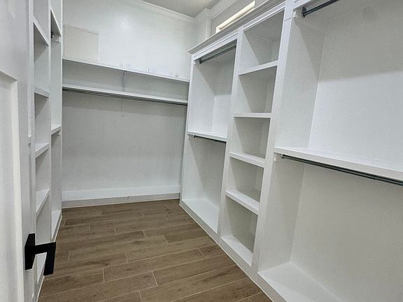 5th image of 544 Paseo De La Riena St