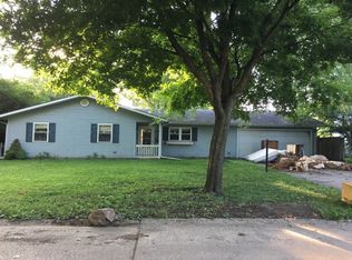 1312 N Lock Raven Rd, Champaign, IL 61821