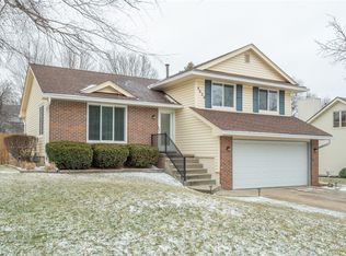 9629 Winston Ave, Urbandale, IA 50322