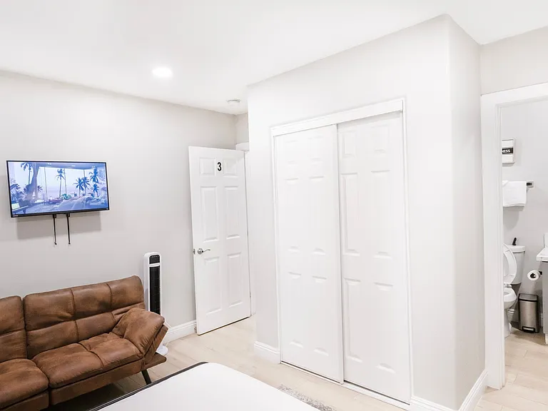 Gillespie Dr — Photo 25