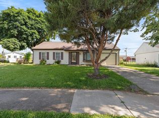 415 Grapevine Ln, Fort Wayne, IN 46825