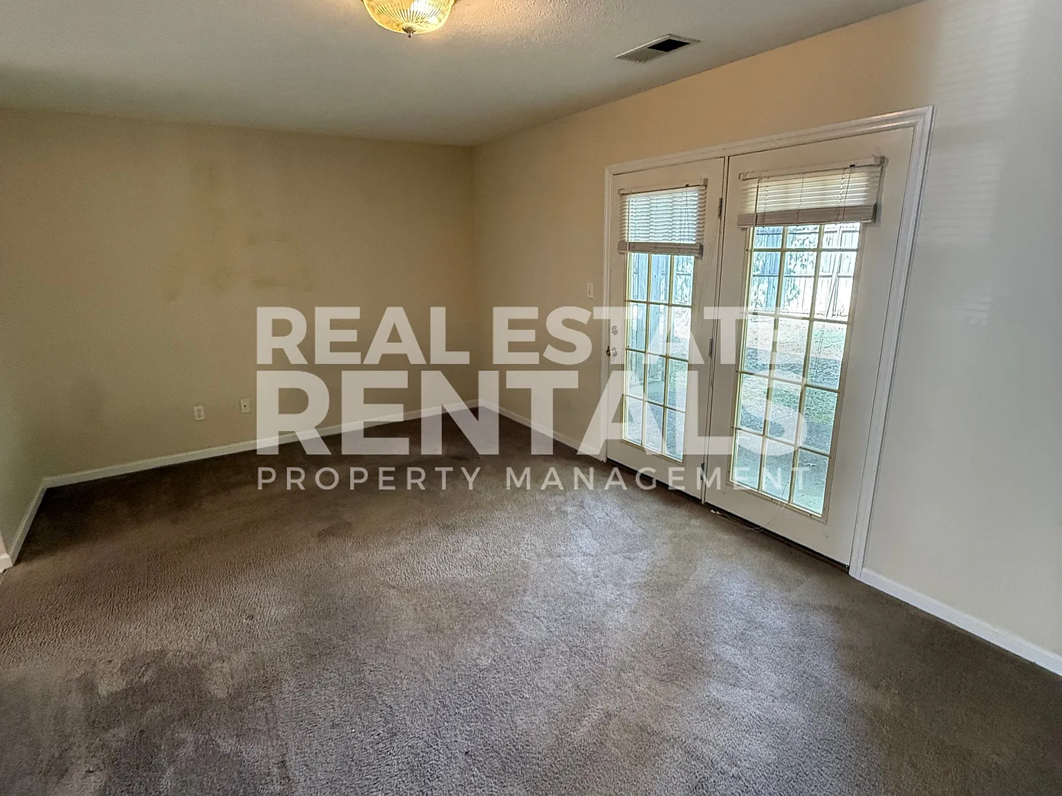 117 Brown Avenue - #547 — Photo 4