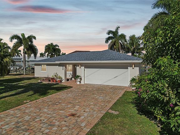 2nd image of 1819 SE 43rd St