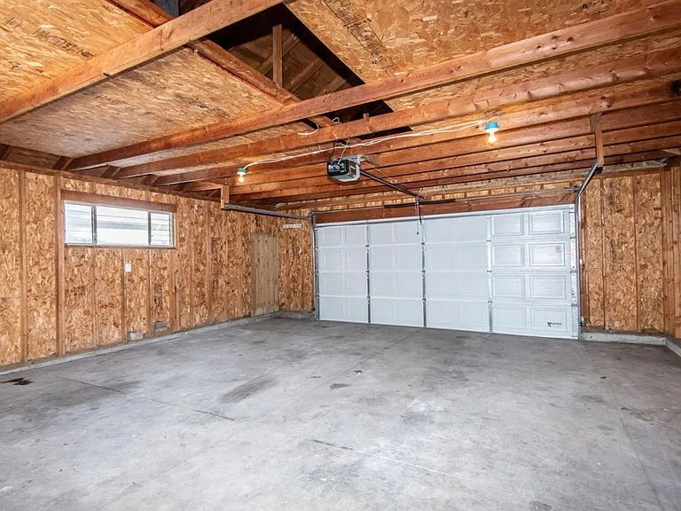 1022 Goold St — Photo 13