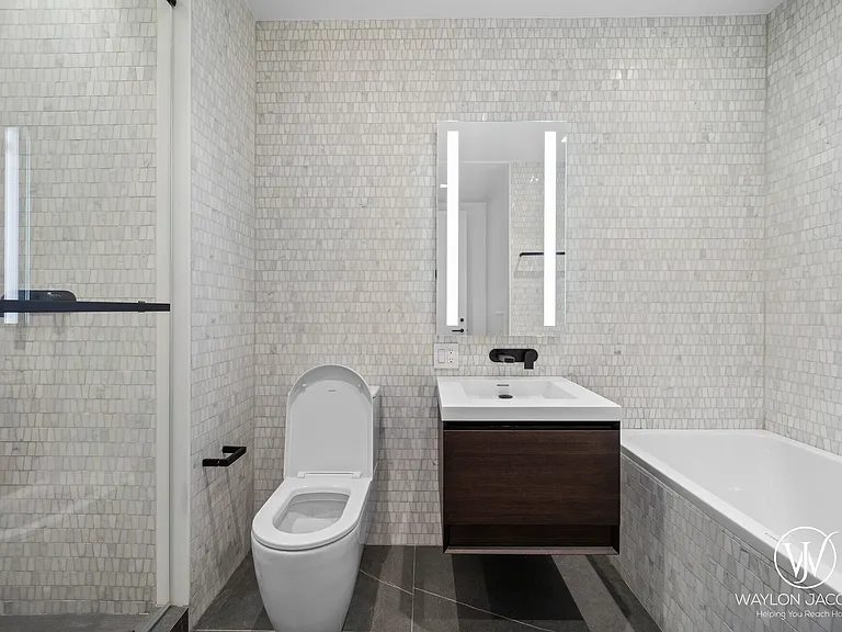 101 W 24th St #16H — Photo 7