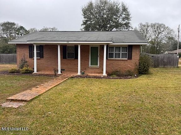 2nd image of 813 Meadowbrook Ln