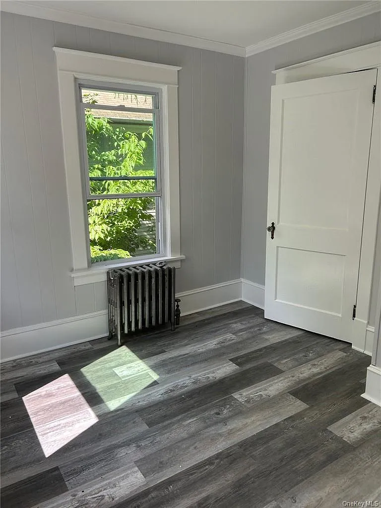 3 bed, 1.0 bath, 1100 sqft, $2,950 — Photo 4