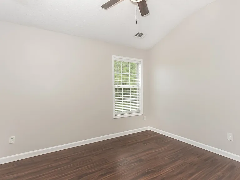 5000 Dockside Dr — Photo 14