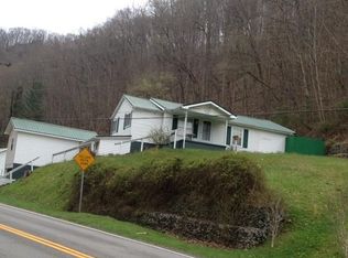 554 Town Mountain Rd, Pikeville, KY 41501