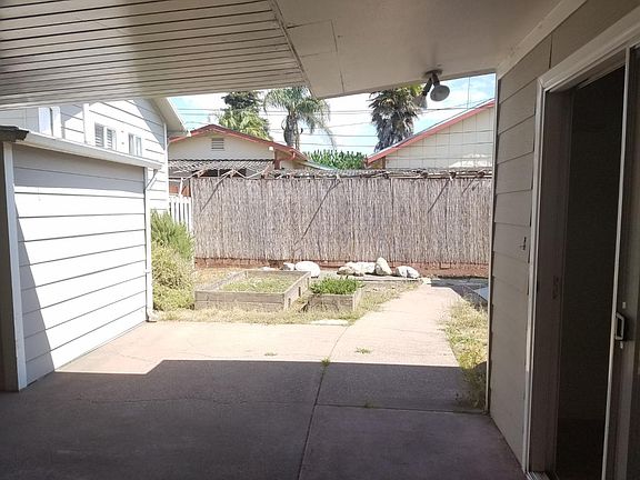 3rd image of 326 Orchard Ave