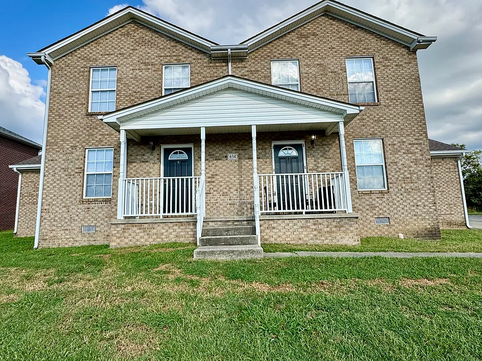 634 Hampton Way #1