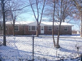 128 W Rossview Rd, Clarksville, TN 37040