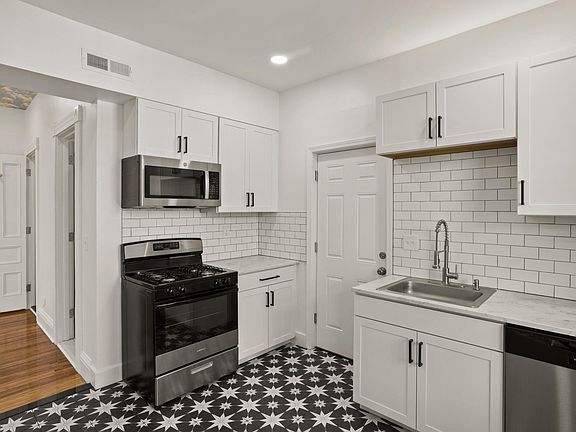 3rd image of 853 Meigs St #B