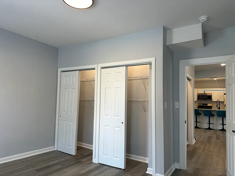 309 Oak St — Photo 16