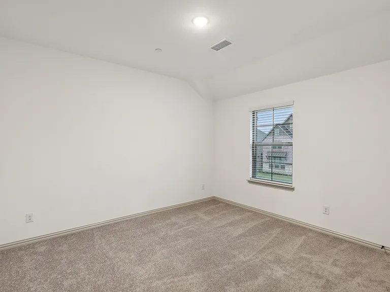 7043 Granbury Ln — Photo 20