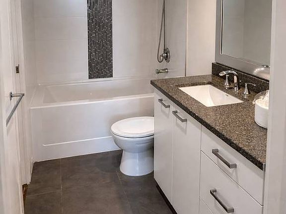 4th image of 2080 Broadway W #1