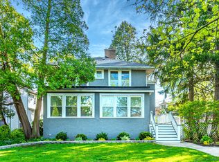 312 S Vine Ave, Park Ridge, IL 60068