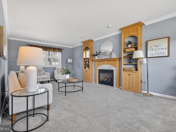 3rd image of 116 Crest Ct