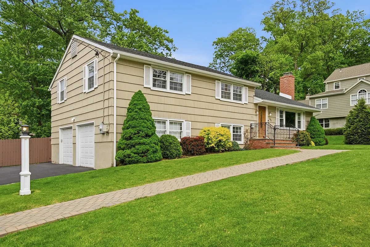 2-Car Built-In Oversized Garage - 45 Oakland Ave