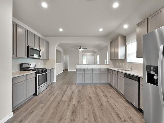 5th image of 14066 Lake Trout Dr