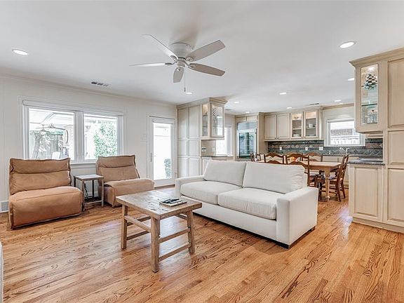 3rd image of 6440 Danbury Ln