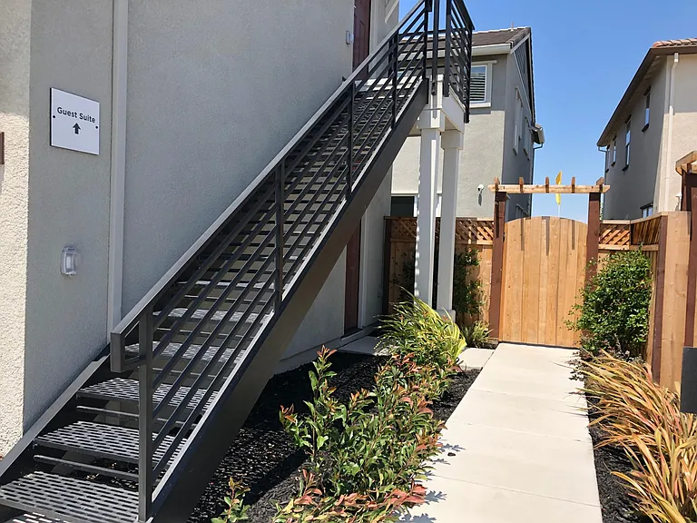 1386 S Wilshire Ave — Photo 18