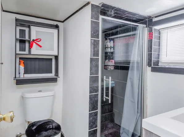 793 Kennedy Boulevard image 27 of 42