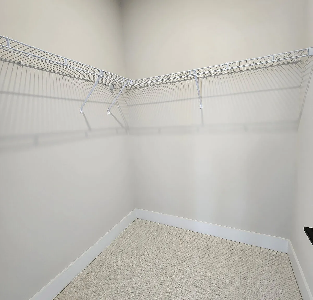 4 bed, 4.0 bath, 2092 sqft, $3,500 — Photo 3