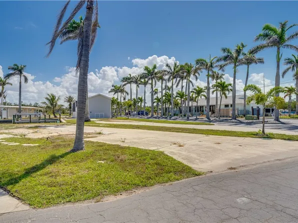 110 Blackbeard Way, Fort Myers Beach, FL 33931