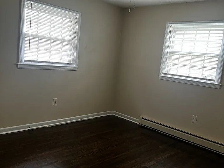 15 N Purcell Ave — Photo 2
