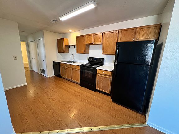 3rd image of 183 NW Washington Ave #A
