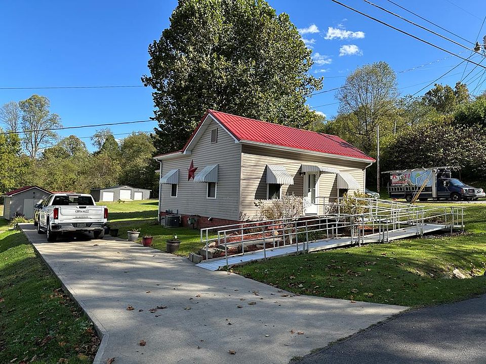 1st image of 1624 Lang Slocum Rd