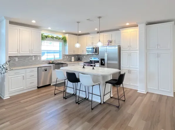 32 Pedro Ct, Fort Myers, FL 33912