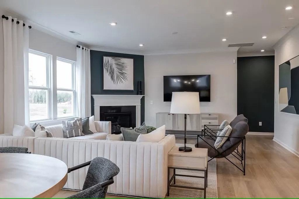 5 bed, 3175 sqft, $3,300 — Photo 3