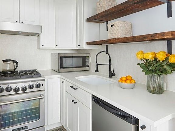 5th image of 150 E 37th St #Phc