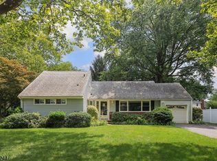 240 Roger Ave, Westfield, NJ 07090