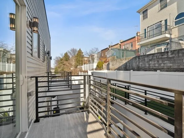 122 Terrace Avenue image 23 of 37